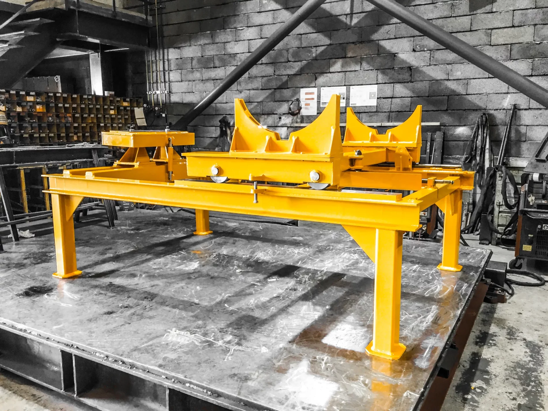 Utillaje amarillo sector defensa